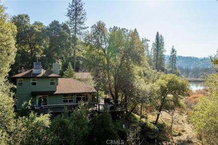 50748 Pineview Court