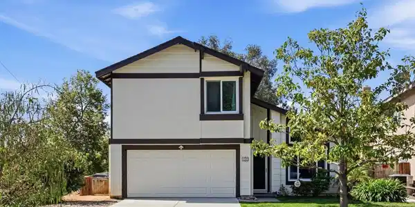 2201 Amber Lane