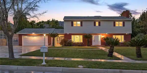 389 Deborah Court