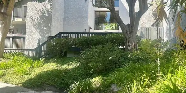 3605 W Hidden Lane