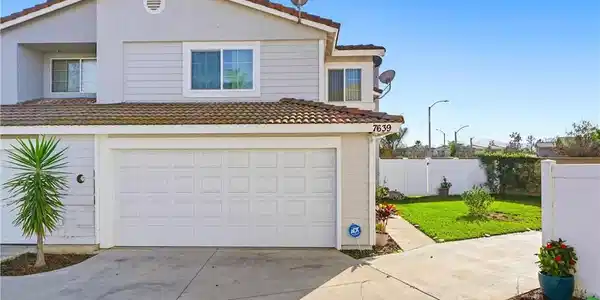 7639 Hillhurst
