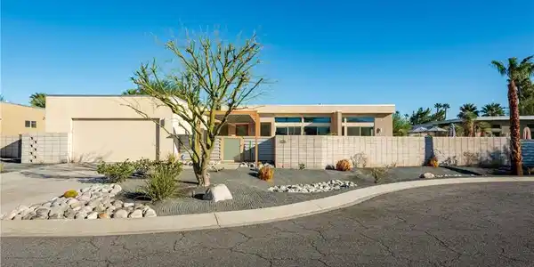 1126 Lucent Court