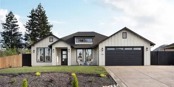 1819 Apple View Way