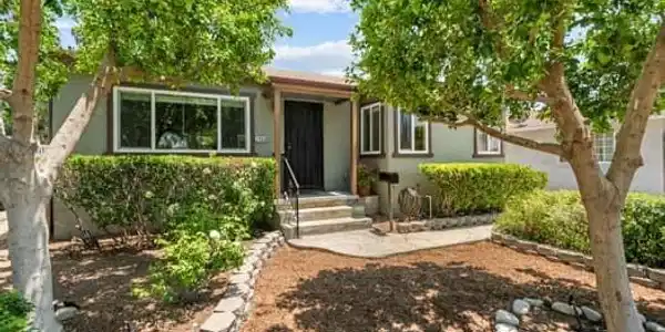 2968 Casitas Avenue