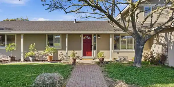 2680 Marina Ave.