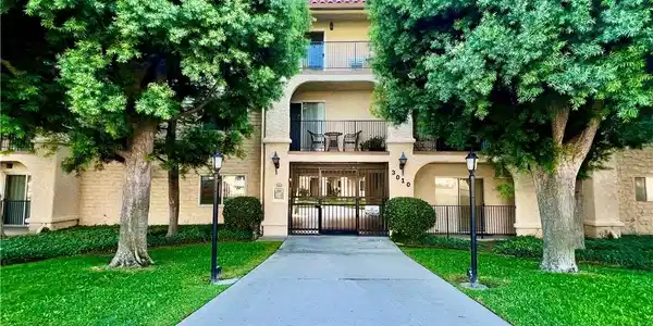 3010 Montrose