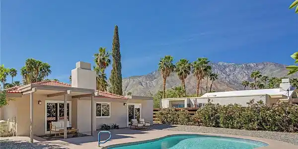 1360 E Gem Circle