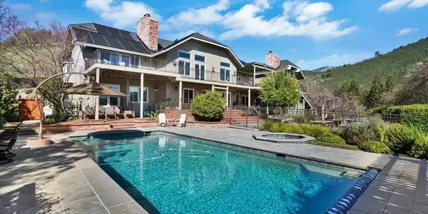 2382 Alameda Diablo