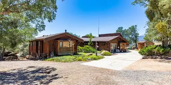 24087 Clover Spring