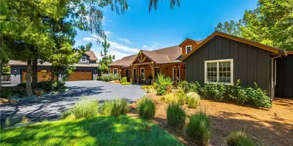 42970 Grace Lane
