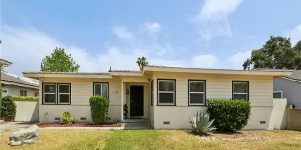 1120 Highland Oaks Drive