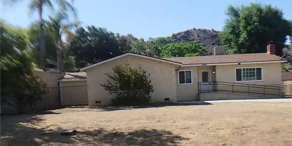 16146 Lost Canyon Rd.