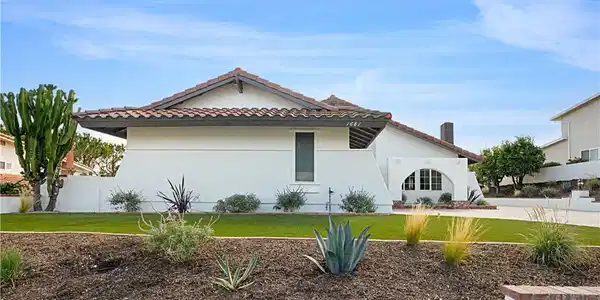 1681 Calle De Oro