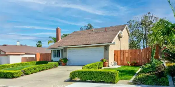 27062 Via San Diego