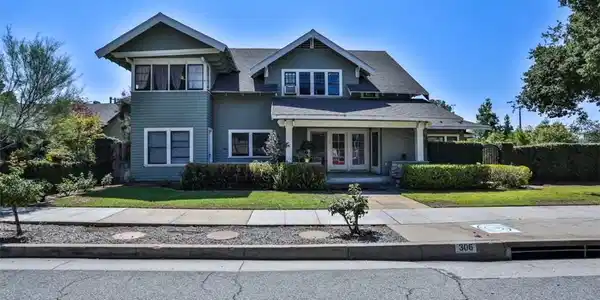 306 E Foothill