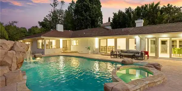 4651 Ellenita Ave.