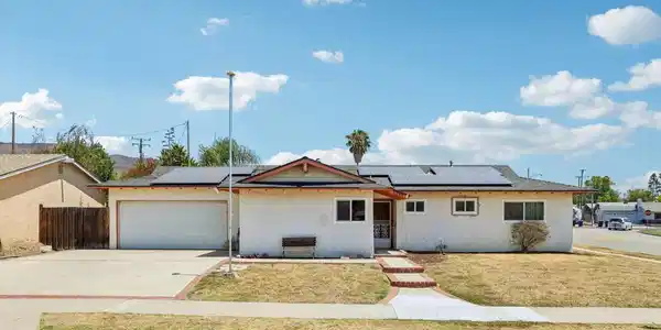 3289 Lesser Drive