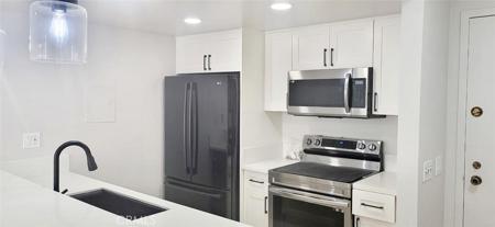 1745 Camino Palmero