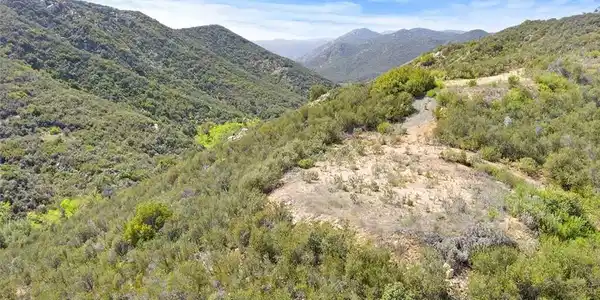 2 La Cresta Highlands Circle