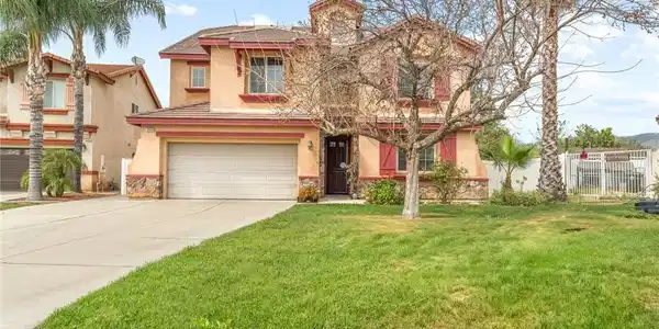 12319 Parkside Cir