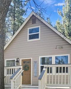 1170 Vine