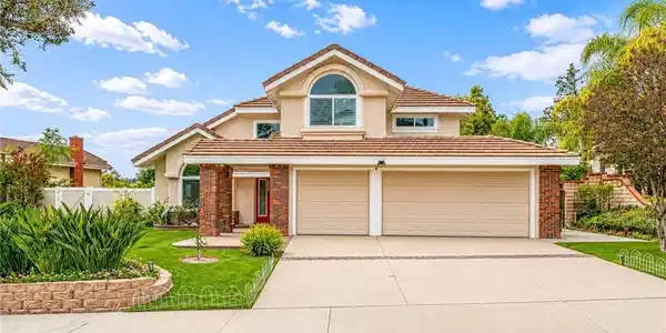 21911 E Snow Creek
