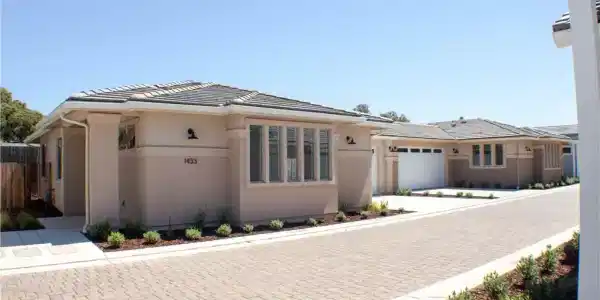 1468 Ronald Way