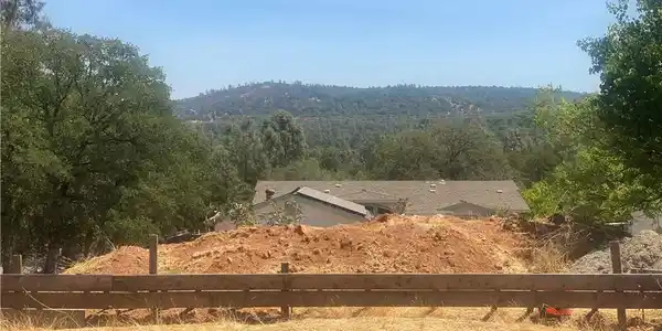 585 Lodgeview Drive