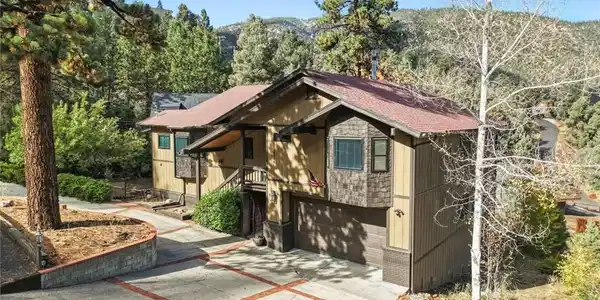 2316 Cedarwood Drive