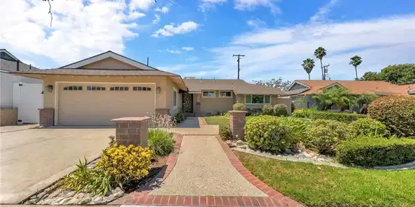 12211 Groveland
