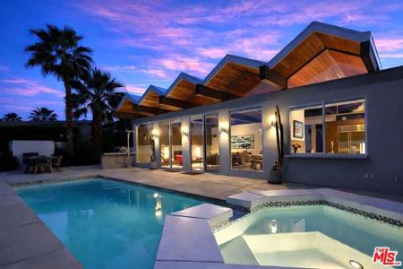 1732 Royal Palm Court