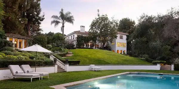 2000 De Mille Drive