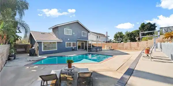 1473 E Fairfield Court