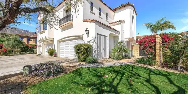 1408 Avenida Montana
