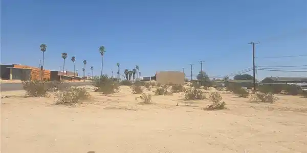 5915 Adobe Road