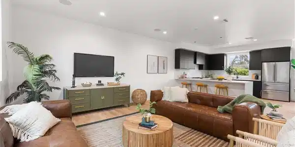 6057 N Tujunga Avenue