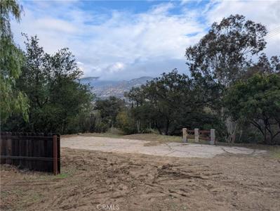 1087 LOMA Lane