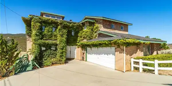 14738 Flintstone Drive