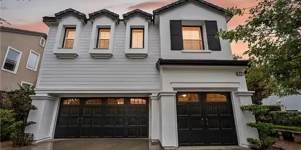 912 Blackbourne Pt