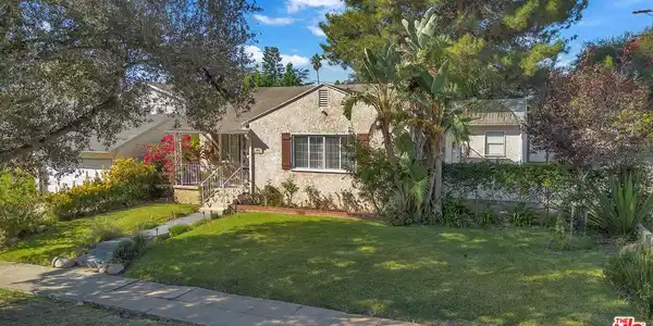 951 N Allen Avenue
