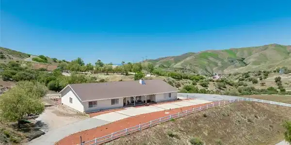 13700 Summit Knoll Road