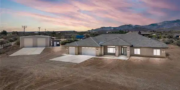 8482 Tumbleweed Road