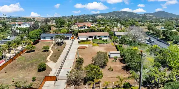 2185 Hawley Drive