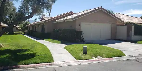 329 S Sierra Madre S