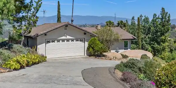 28410 Faircrest Way