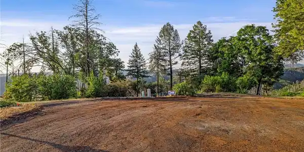 6479 Gregory Lane