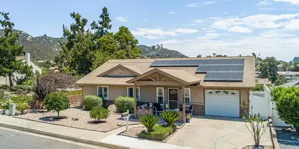 1926 PAMELA LN
