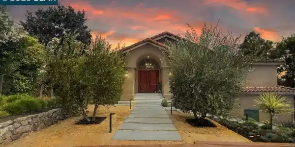 800 Hamilton Dr