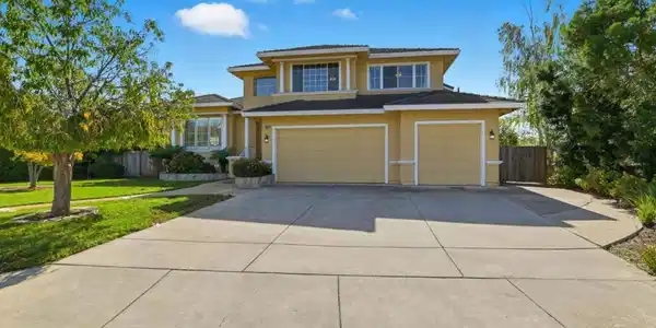 3603 Meadowlands Lane