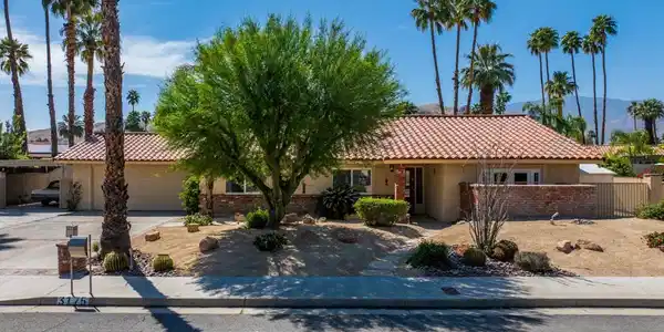 3175 E Loma Vista Circle